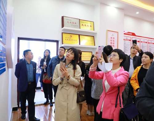 全省高校基层党组织建设推进会暨党委组织部部长专题培训班召开