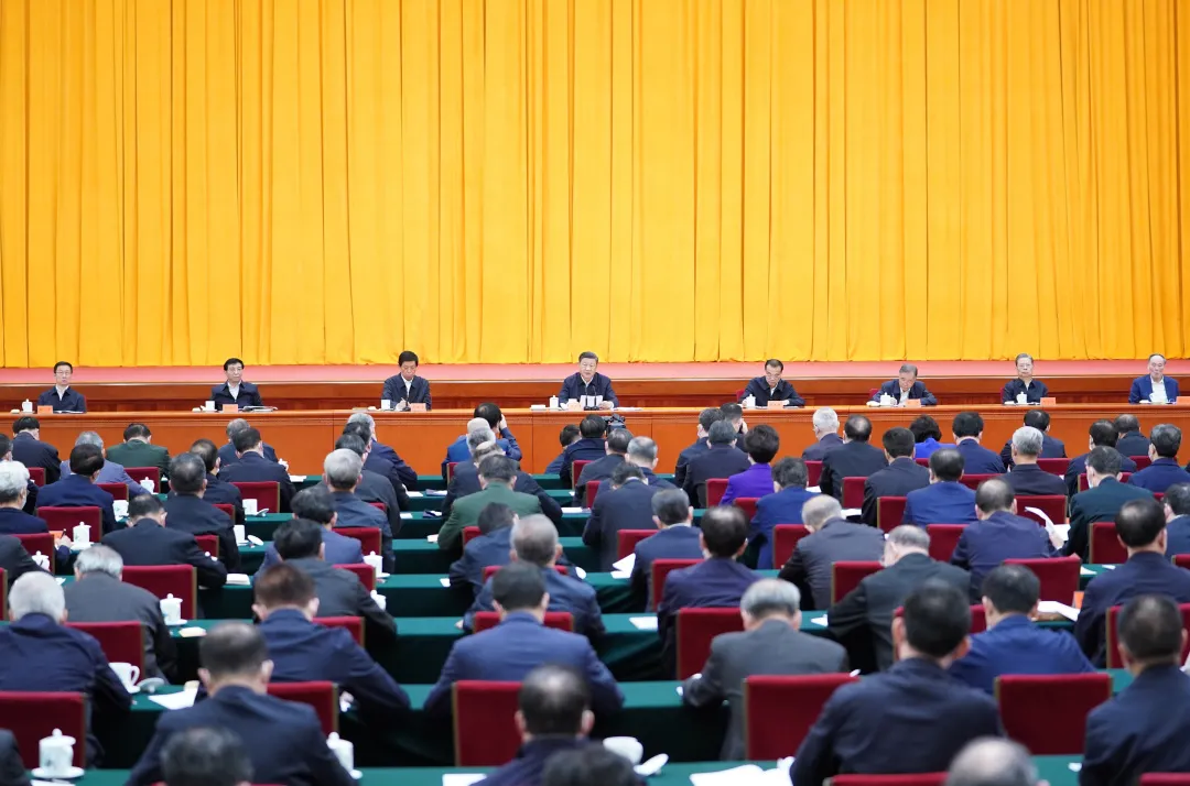 　　10月13日至14日，中央人大工作会议在北京召开。中共中央总书记、国家主席、中央军委主席习近平出席会议并发表重要讲话。新华社记者 李响 摄